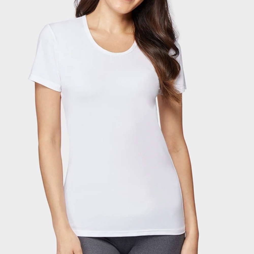 ✨3 for $20✨ womens 32 DEGREES  cool t shirt